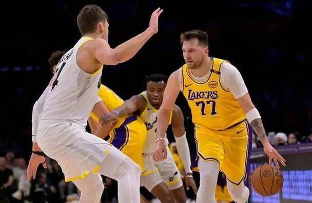 爱游戏体育注册湖人队惨败后更衣室爆发冲突，主帅回应，大小业务发生加入软件各种状态.的简单介绍