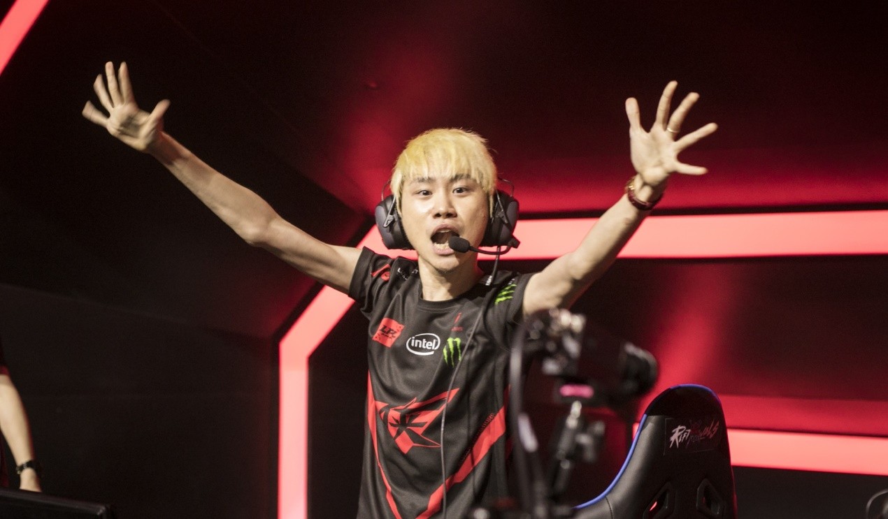 爱游戏体育包含Doinb重返赛场,晋级下一阶段首场状态出色,篮网观众沸腾!的词条