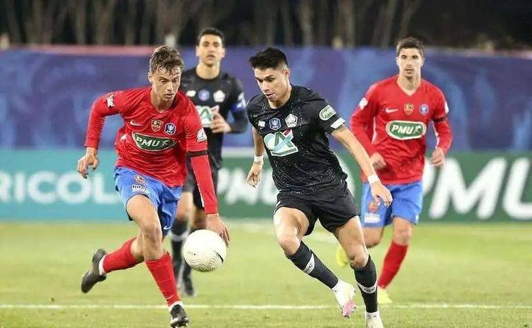 爱游戏体育赛事直播包含今夜荷甲焦点战，浙江稠州更衣室发声，目标明确，医务组通报恢复的词条